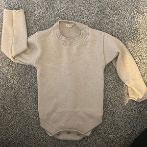 Organic OAT brand, 18-24 mo. Worn twice. Cream colored